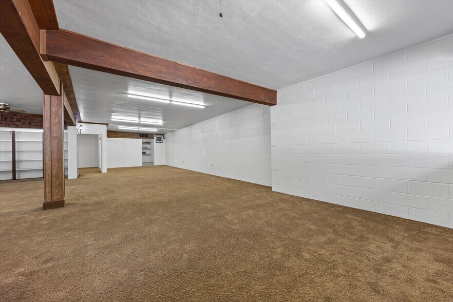 More Photos Of 16 Tobias St, Kernville Storefront Retail Residential For Sale