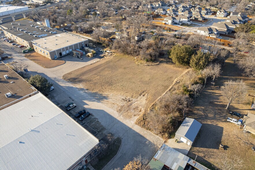 More Photos Of 1420 Vinylex Dr, Carrollton Distribution For Sale