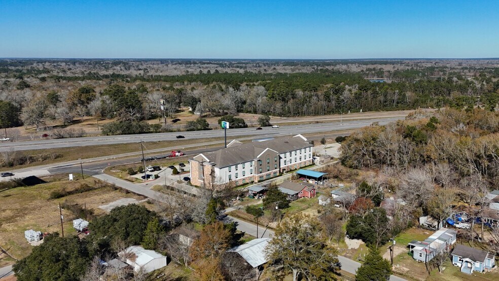 More Photos Of 600 US Highway 59 S, Cleveland Hotel For Sale