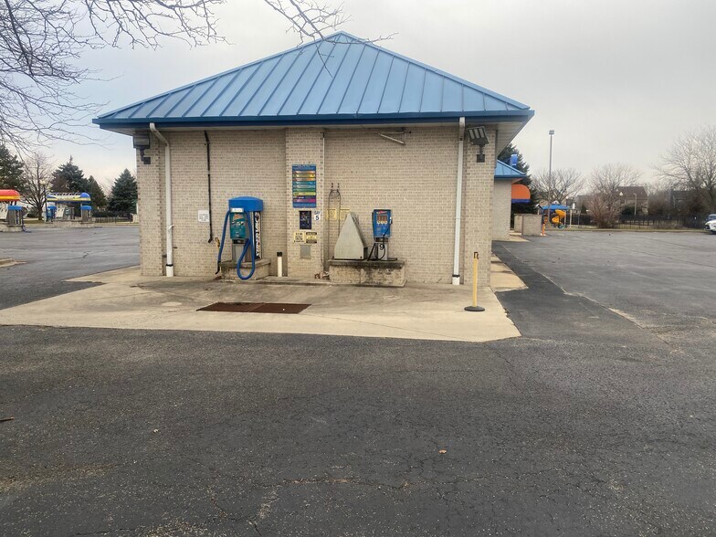 More Photos Of 1250 Douglas Rd, Oswego Carwash For Lease