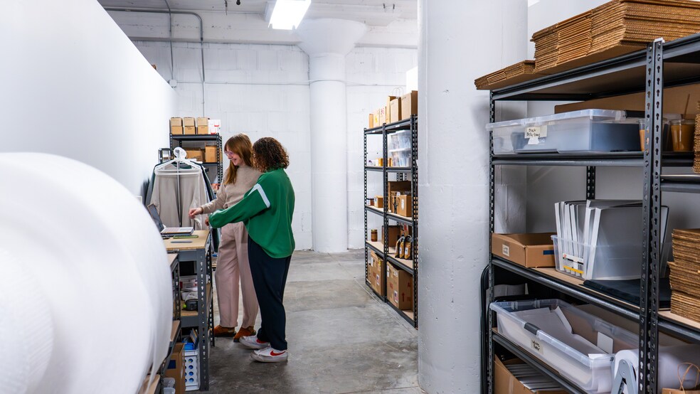 More Photos Of 1402 Jones St, Omaha Warehouse For Lease
