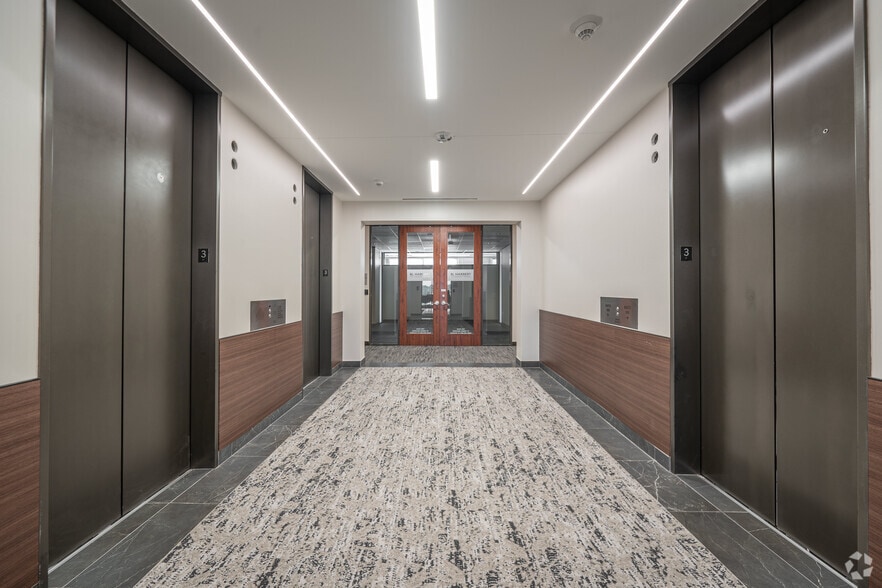 More Photos Of 2525 Bay Area Blvd, Houston Unknown For Lease