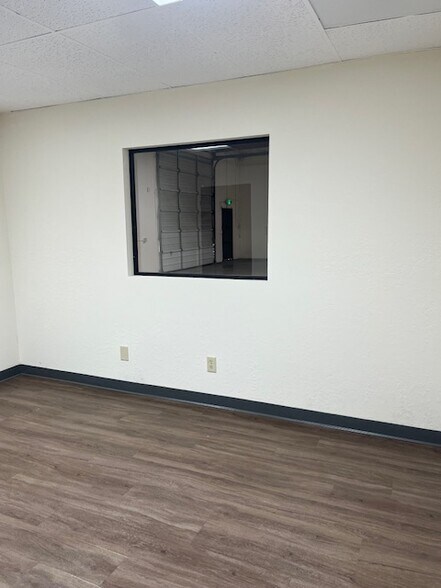 More Photos Of 12352-12358 E Barringer St, South El Monte Manufacturing For Lease