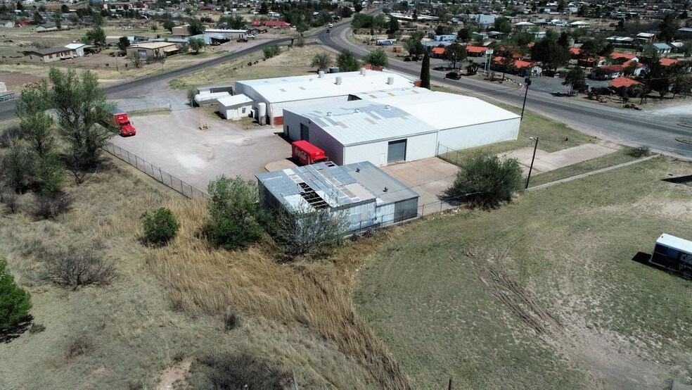 More Photos Of 2305 W Highway 90, Alpine Warehouse For Sale