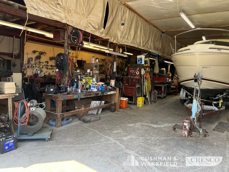 More Photos Of 921 W River Rd, Vermilion Marina For Sale