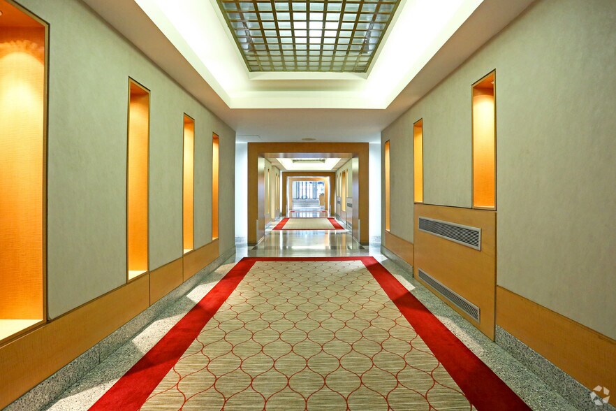 More Photos Of 330 W 58th St, New York Apartments For Lease