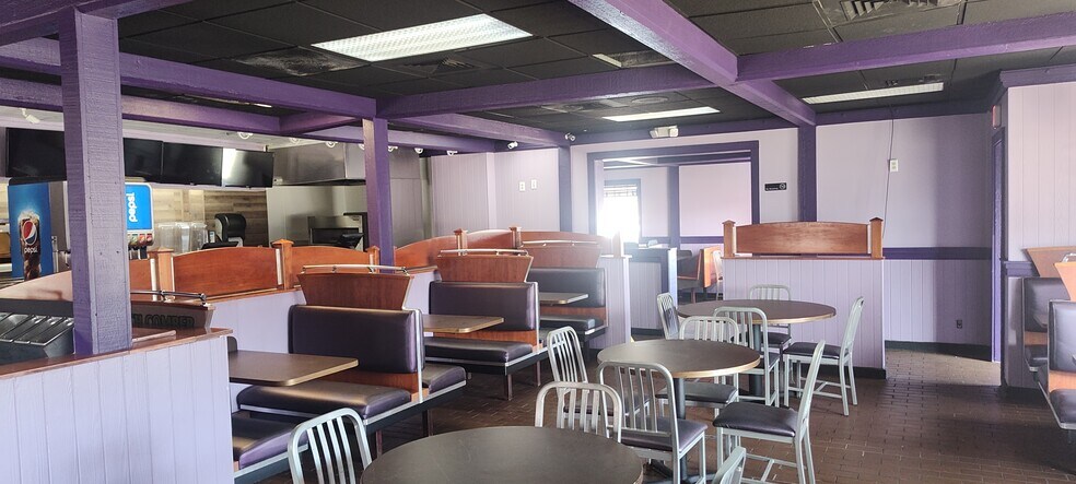 More Photos Of 26430 Plymouth Rd, Redford Fast Food For Lease