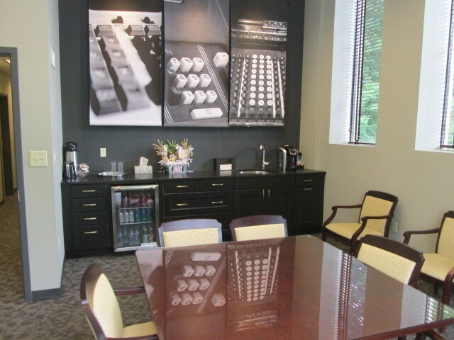 More Photos Of 8100 Ohio River Blvd, Emsworth Office For Lease