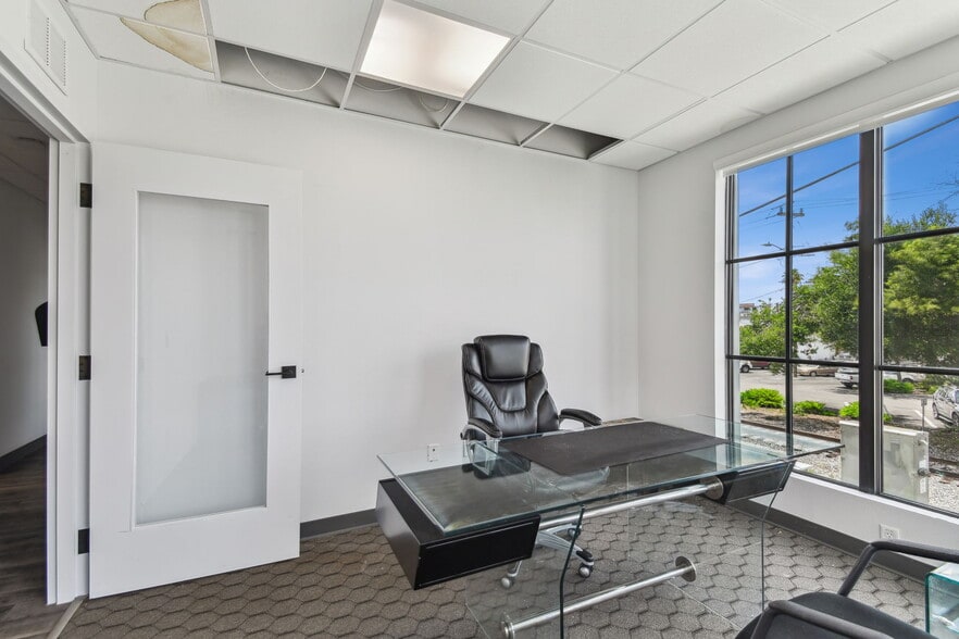 More Photos Of 1919-1925 E 6th Ave, Tampa Office For Sale