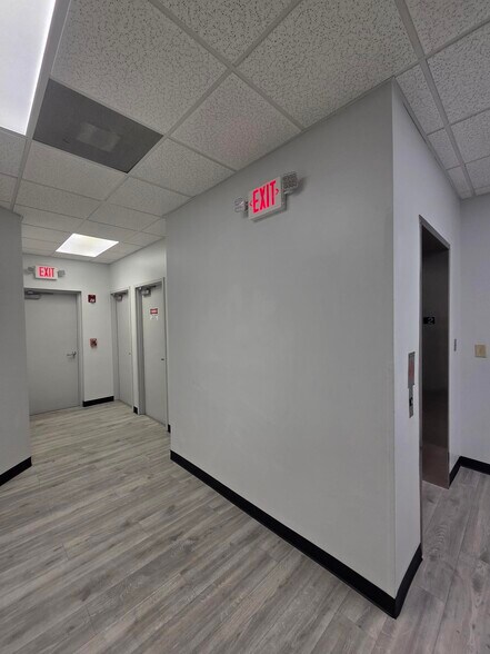 More Photos Of 4889 S Congress Ave, Lake Worth Medical For Sale
