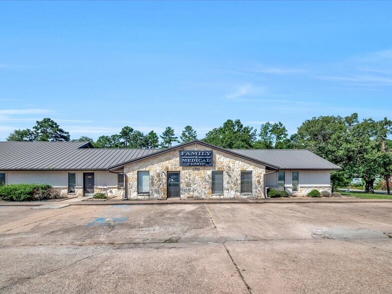 More Photos Of 1702 E Denman Ave, Lufkin Medical For Lease