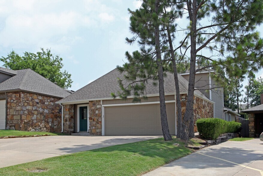 More Photos Of 7181 S Braden Ave, Tulsa Office For Lease