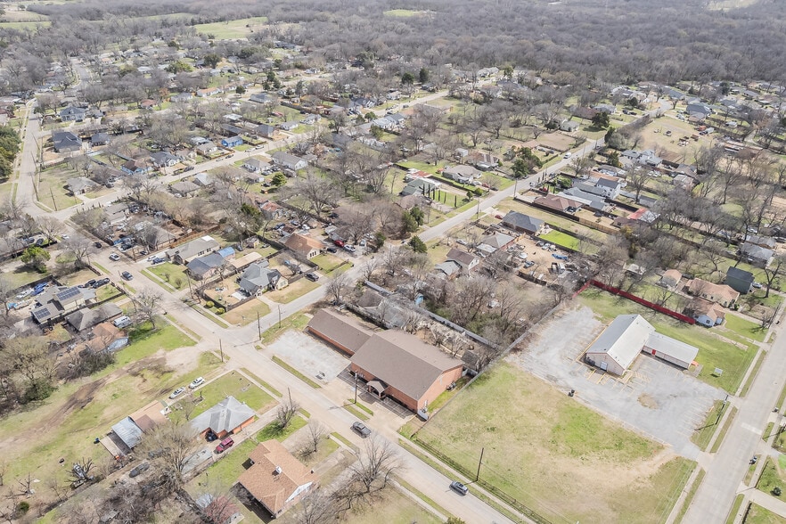 More Photos Of 5007 Ivy Ln, Dallas Specialty For Sale