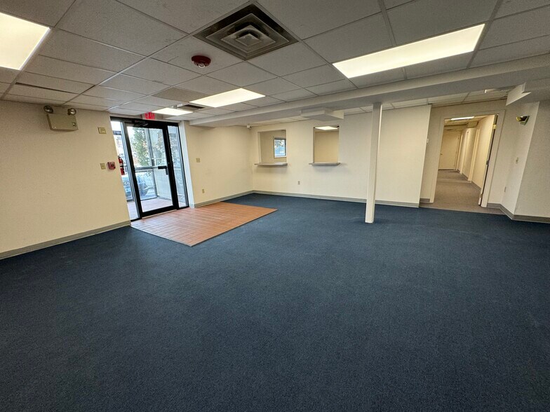 More Photos Of 760-780 N Main St, Providence Medical For Lease
