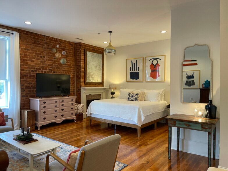 More Photos Of 114 N Walnut St, Seneca Storefront Retail Residential For Sale