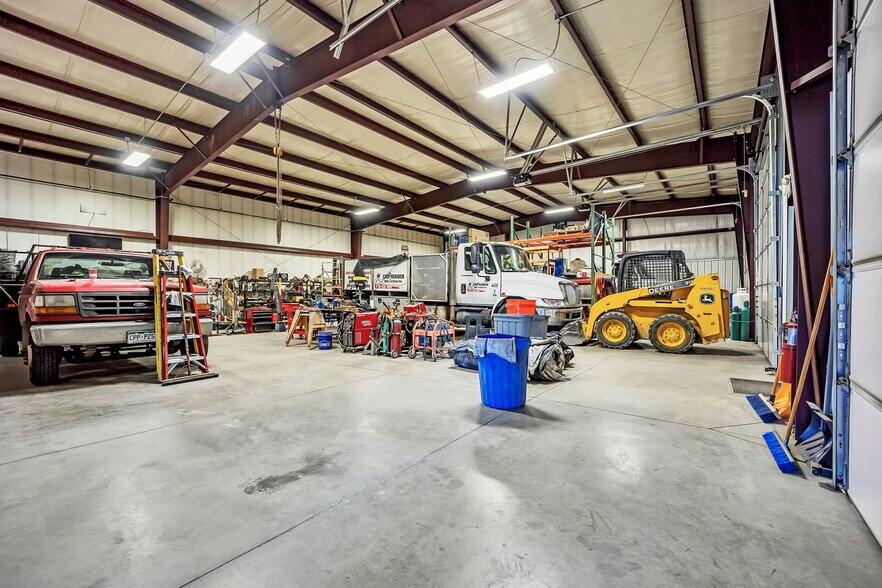 More Photos Of 7315 McClain Pt, Colorado Springs Warehouse For Lease