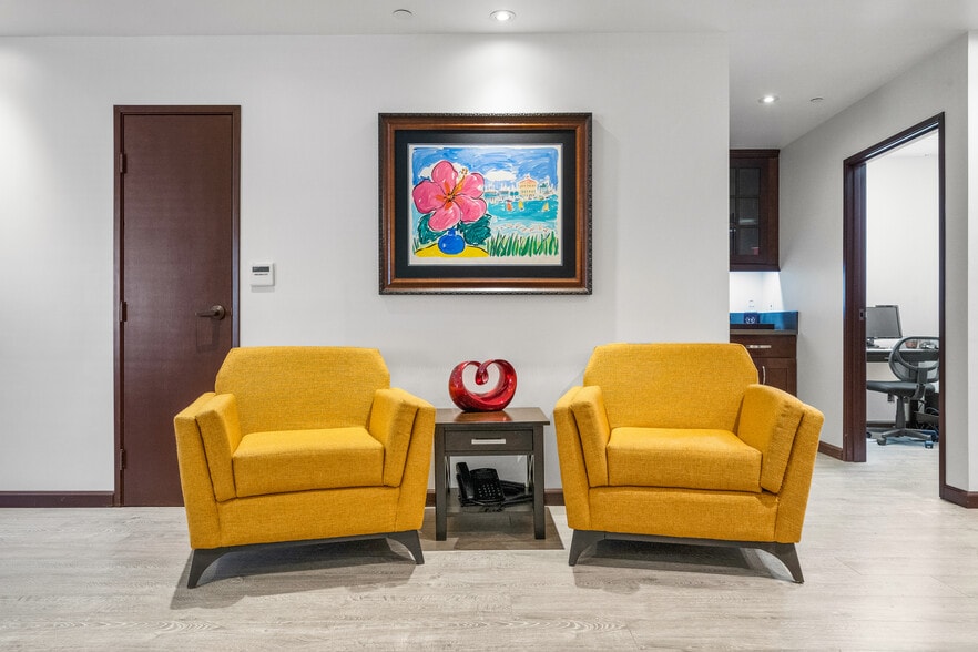 More Photos Of 25550 Hawthorne Blvd, Torrance Medical For Lease