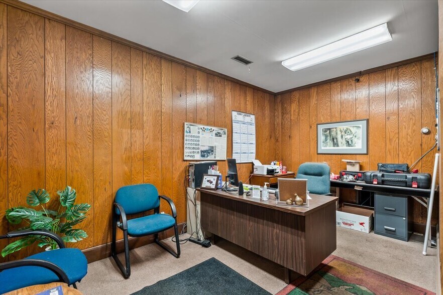 More Photos Of 2901 Randleman Rd, Greensboro Auto Repair For Sale