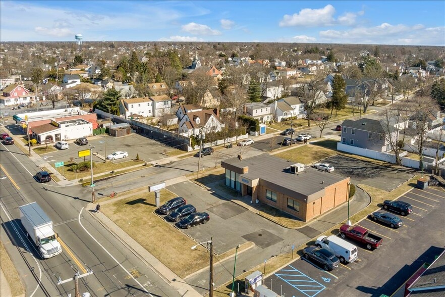 Primary Photo Of 1620 Front St, East Meadow Medical For Sale