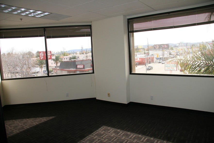 More Photos Of 7301 Topanga Canyon Blvd, Canoga Park Office For Lease
