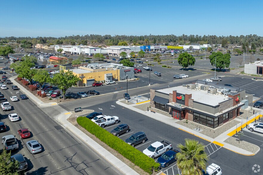 More Photos Of 635 Fairfield Dr, Merced Movie Theatre For Lease