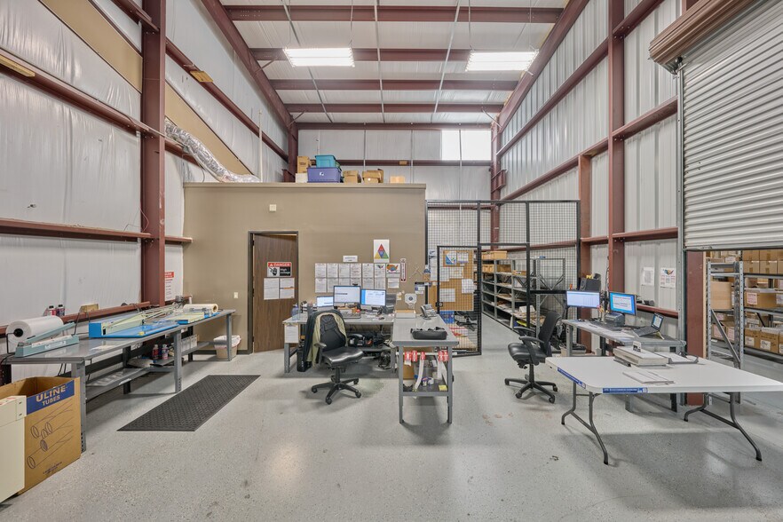 More Photos Of 26451 Hanna Rd, The Woodlands Warehouse For Sale