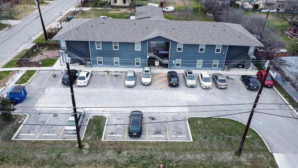 More Photos Of 8111 Landing, San Antonio Apartments For Sale