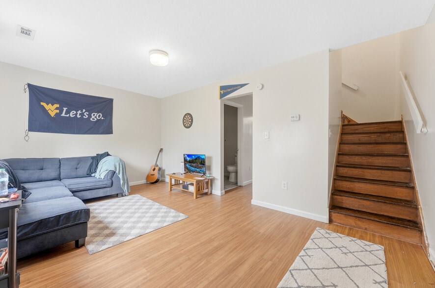 More Photos Of 409 McLane Avenue, Morgantown Apartments For Sale