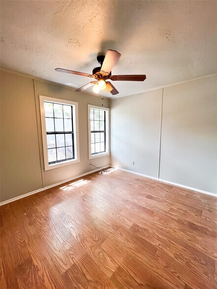 More Photos Of 1425 W Groesbeck St, Stephenville Apartments For Sale