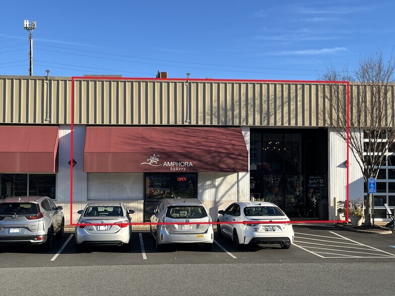 Primary Photo Of 294 Sunset Park Dr, Herndon Showroom For Sale