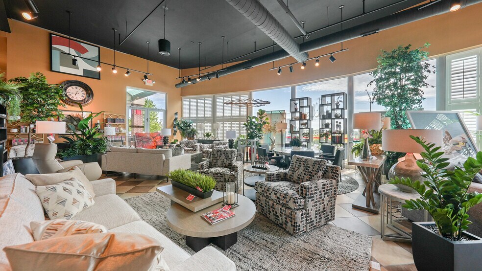 More Photos Of 2265 Bagnell Dam Blvd, Lake Ozark Office For Sale