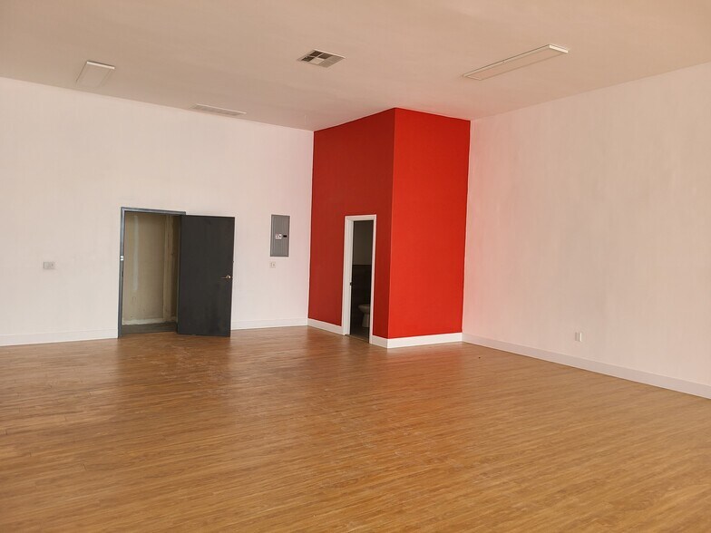 More Photos Of 1101-1125 S La Brea Ave, Inglewood Storefront Retail Office For Lease