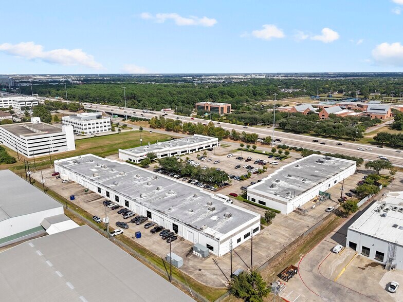 More Photos Of 2901 W Sam Houston Pky N, Houston Research And Development For Lease