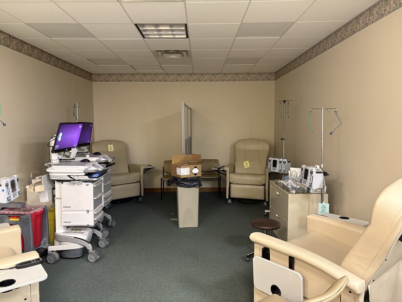 More Photos Of 3452 Brodhead Rd, Monaca Medical For Lease