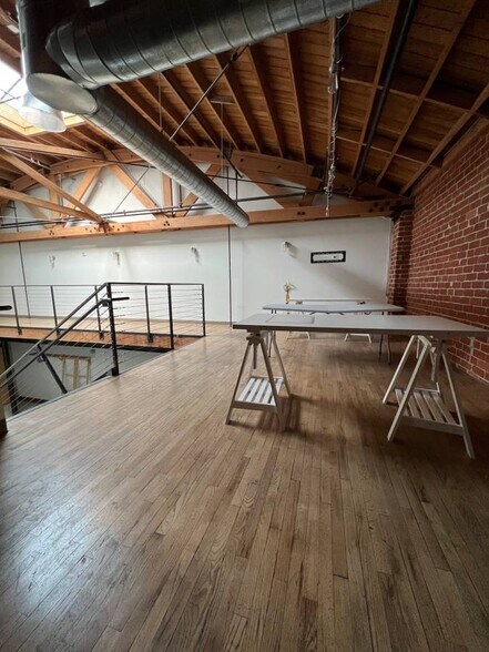 More Photos Of 1800 S Brand Blvd, Glendale Loft Creative Space For Lease