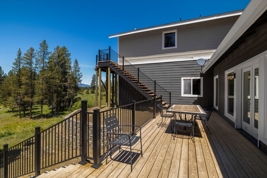 More Photos Of 53345 Riverview Dr, La Pine Multifamily For Sale