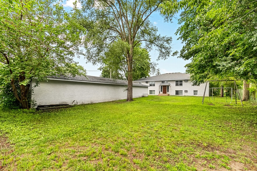 More Photos Of 752 Southview Dr, Anoka Apartments For Sale