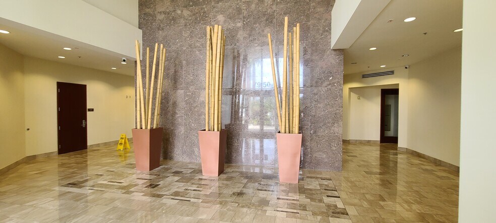 More Photos Of 7950 NW 53rd St, Doral Medical For Lease