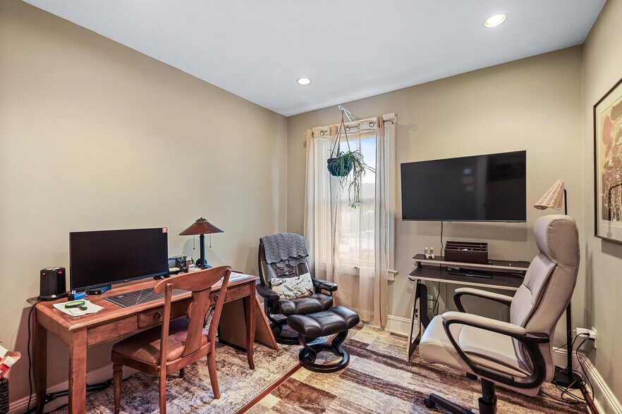 More Photos Of 413-415 Bedford Rd, Pleasantville Office For Sale