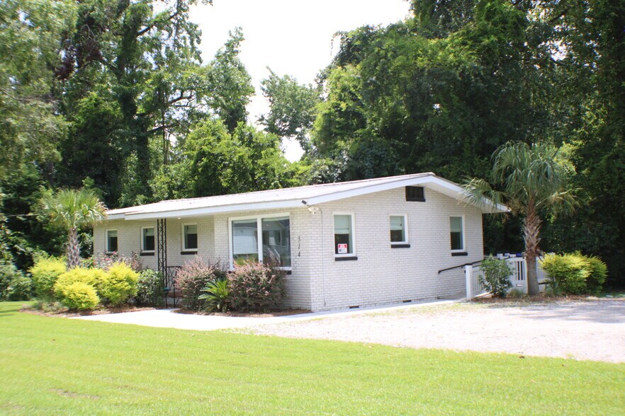 More Photos Of 314 W 4th North St, Summerville Office For Sale