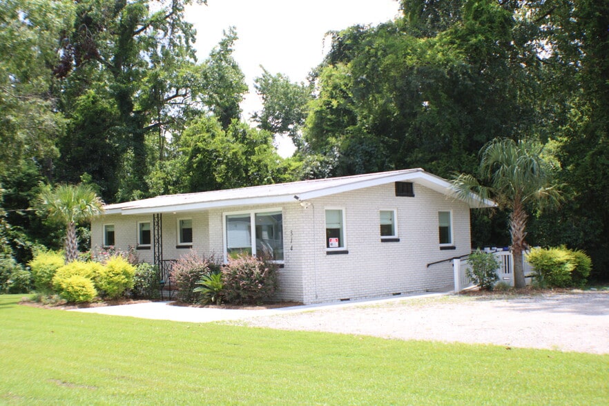 More Photos Of 314 W 4th North St, Summerville Medical For Sale