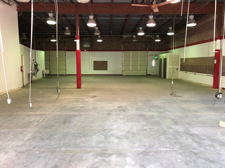 More Photos Of 800 Research Dr, Woodland Park Light Distribution For Sale