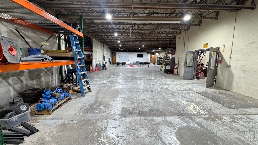 More Photos Of 745 S 100 E, Provo Light Manufacturing For Sale