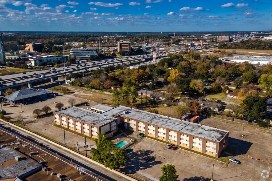 More Photos Of 12500 North Fwy, Houston Hotel For Sale