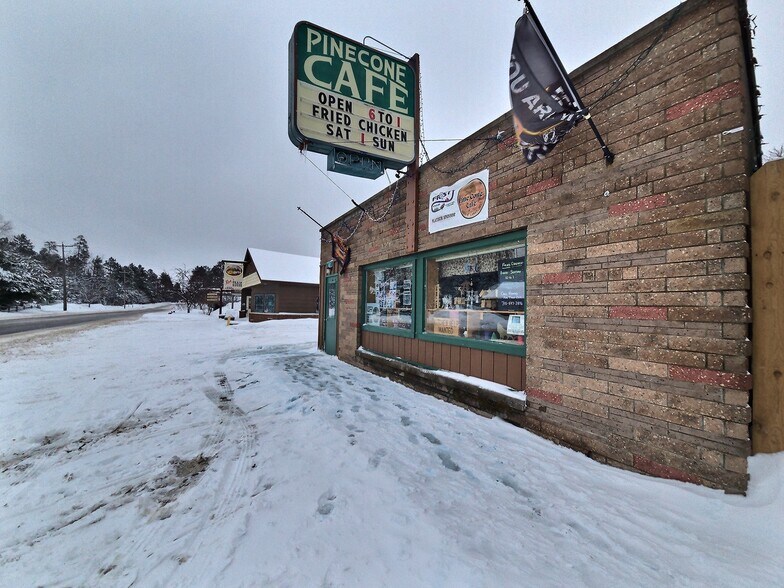 More Photos Of 4187 Highway B, Land O Lakes General Retail For Sale