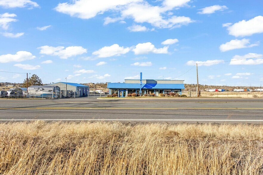 More Photos Of 1810 SW Highway 97, Madras Auto Dealership For Sale