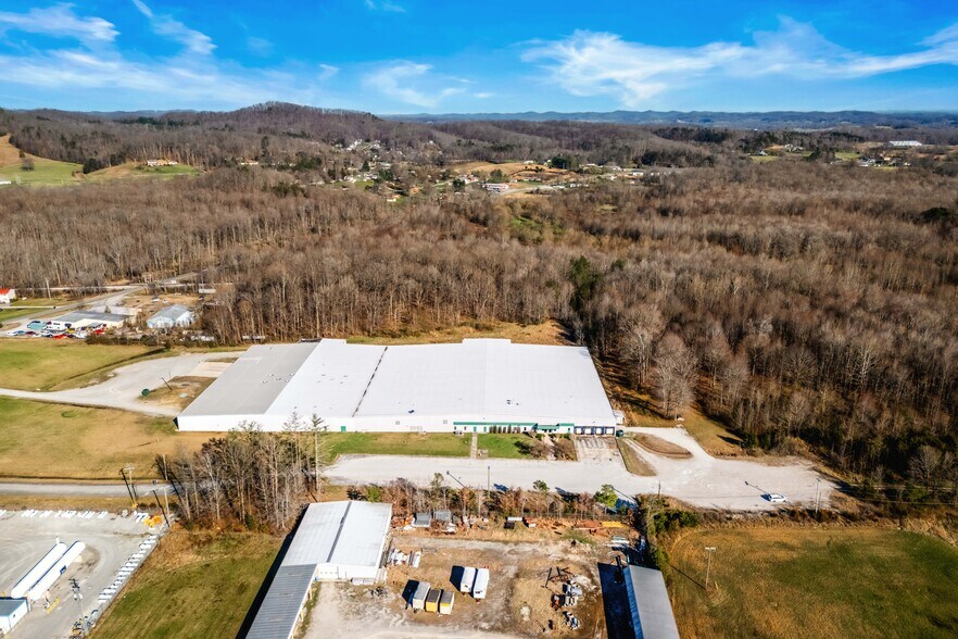 More Photos Of 415 Barbourville Rd, London Warehouse For Sale