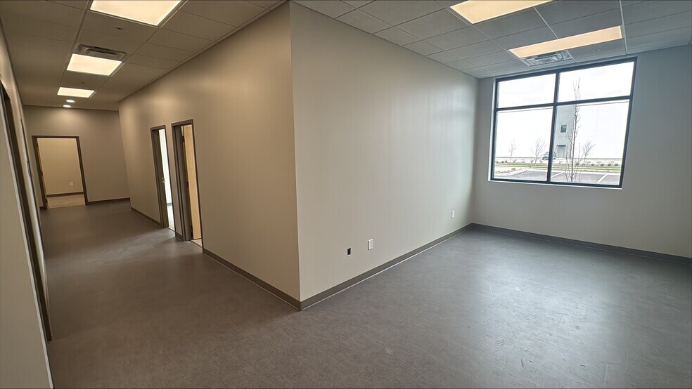 More Photos Of 9748 E 151st St, Noblesville Warehouse For Lease