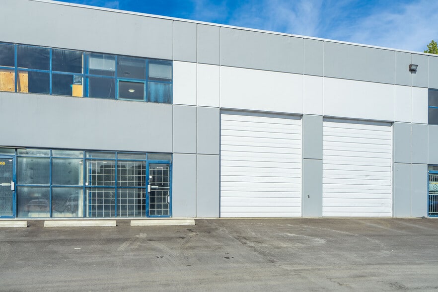 More Photos Of 13761 116 Ave, Surrey Flex For Lease