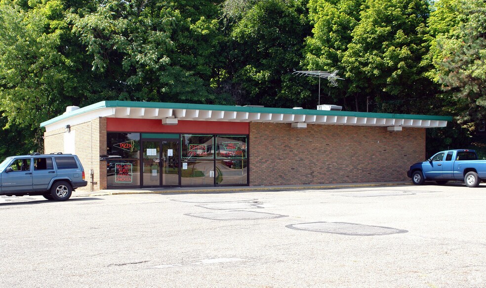 More Photos Of 1492-1540 Canton Rd, Akron Unknown For Lease